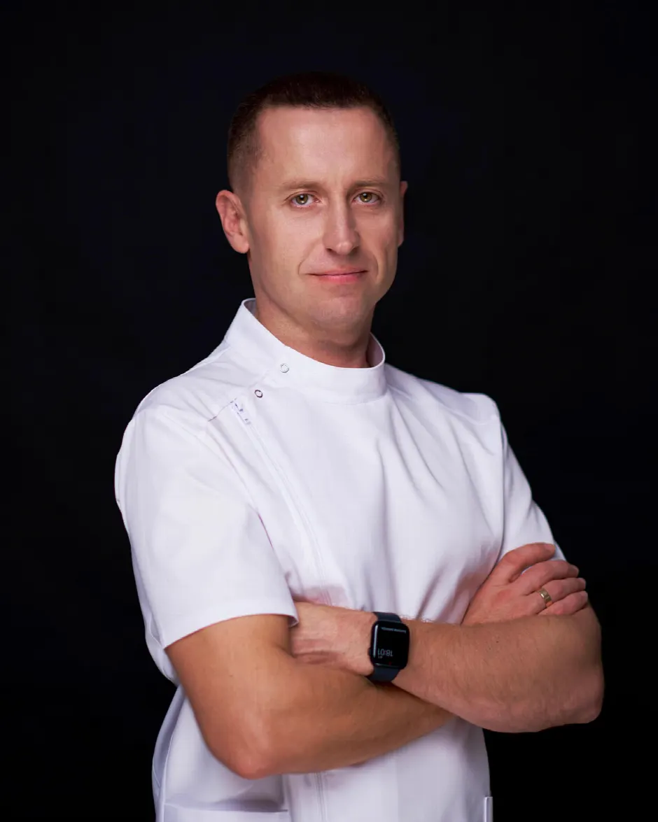 Dr. Michal Repaši – dentoalveolárny chirurg, implantológ a zakladateľ kliniky HAPPYDENT