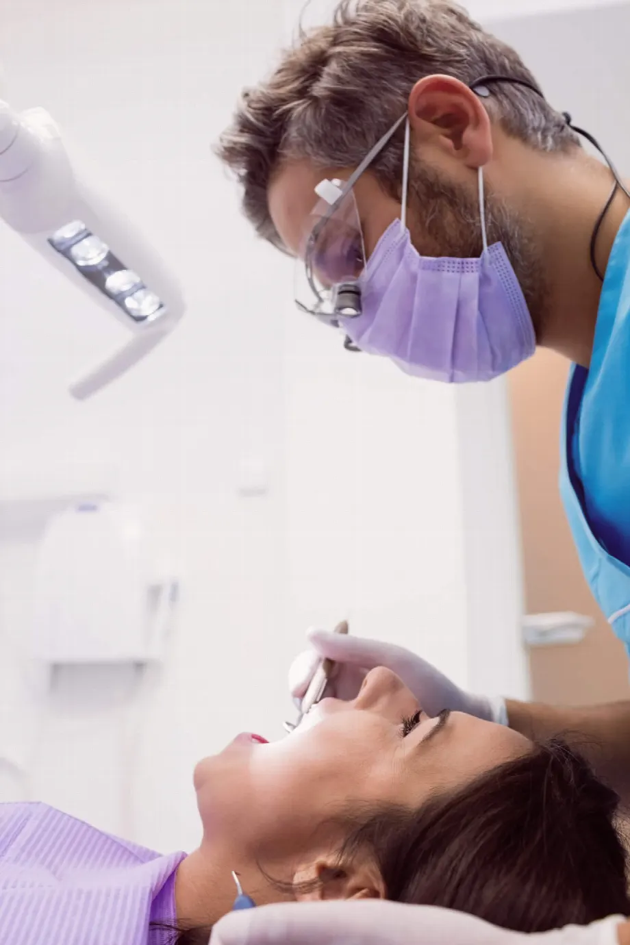 When to choose All-on-4 vs. All-on-6 dental implants: implant placement at the HAPPYDENT dental clinic in Košice and Chorvátsky Grob near Bratislava