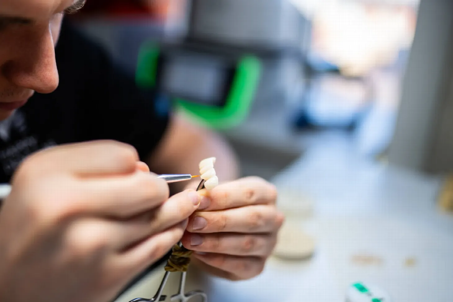 Dr. Michal Repaši, імплантолог клініки HAPPYDENT